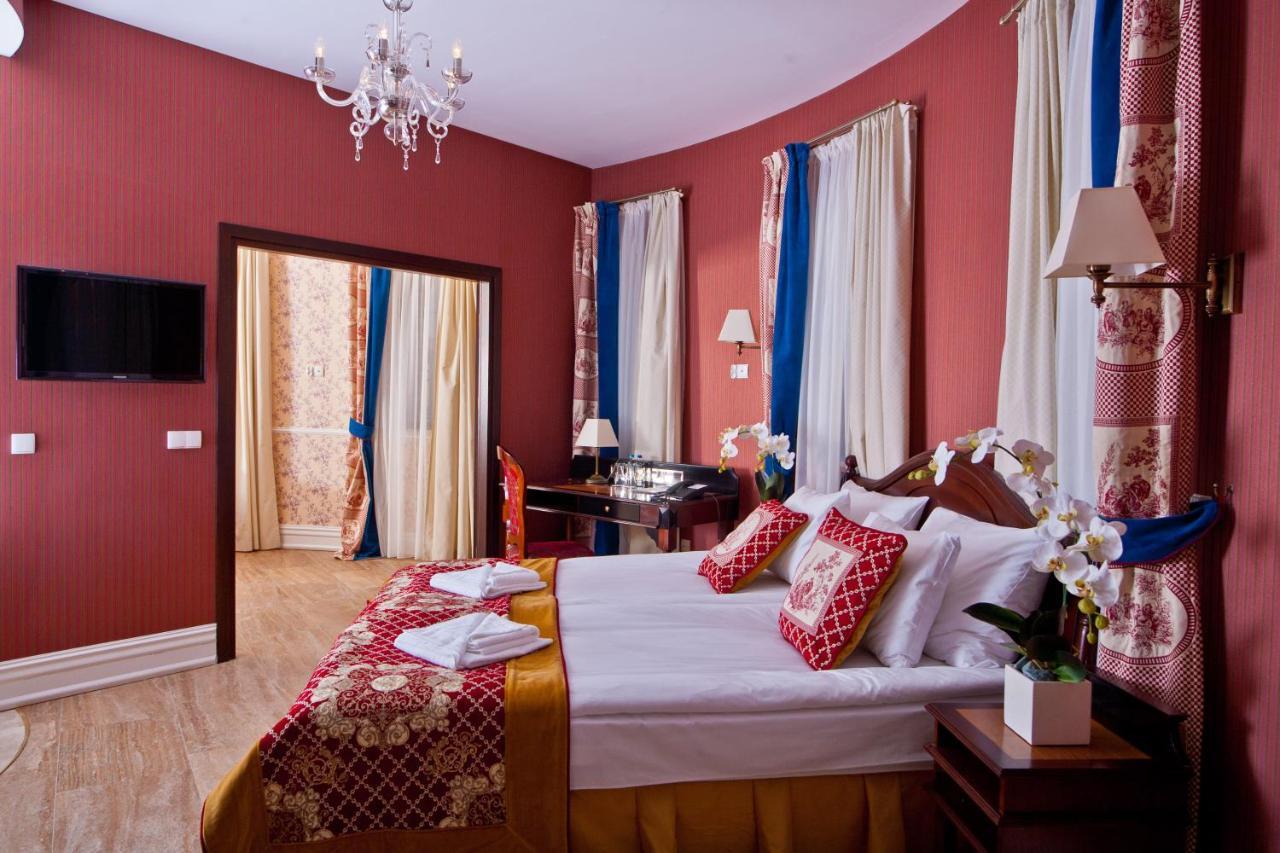 Hotel St. Bruno Gizycko Exterior photo